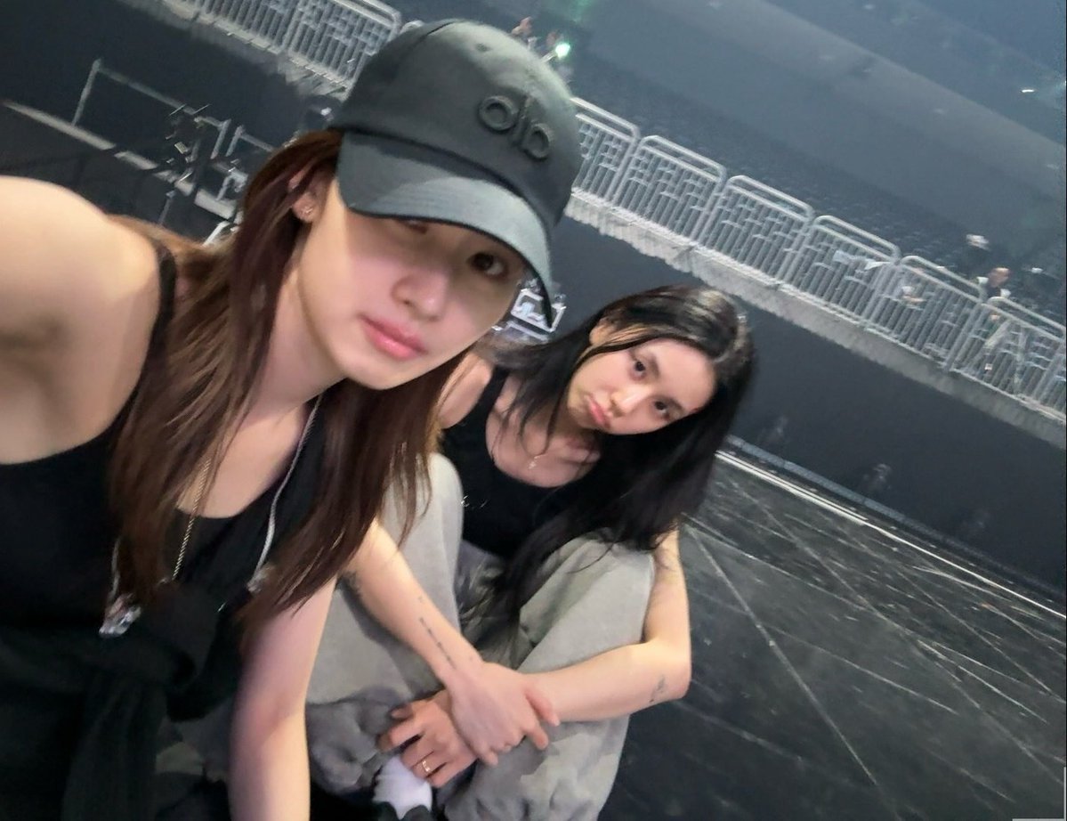 ۟ (@twscyily) on Twitter photo 