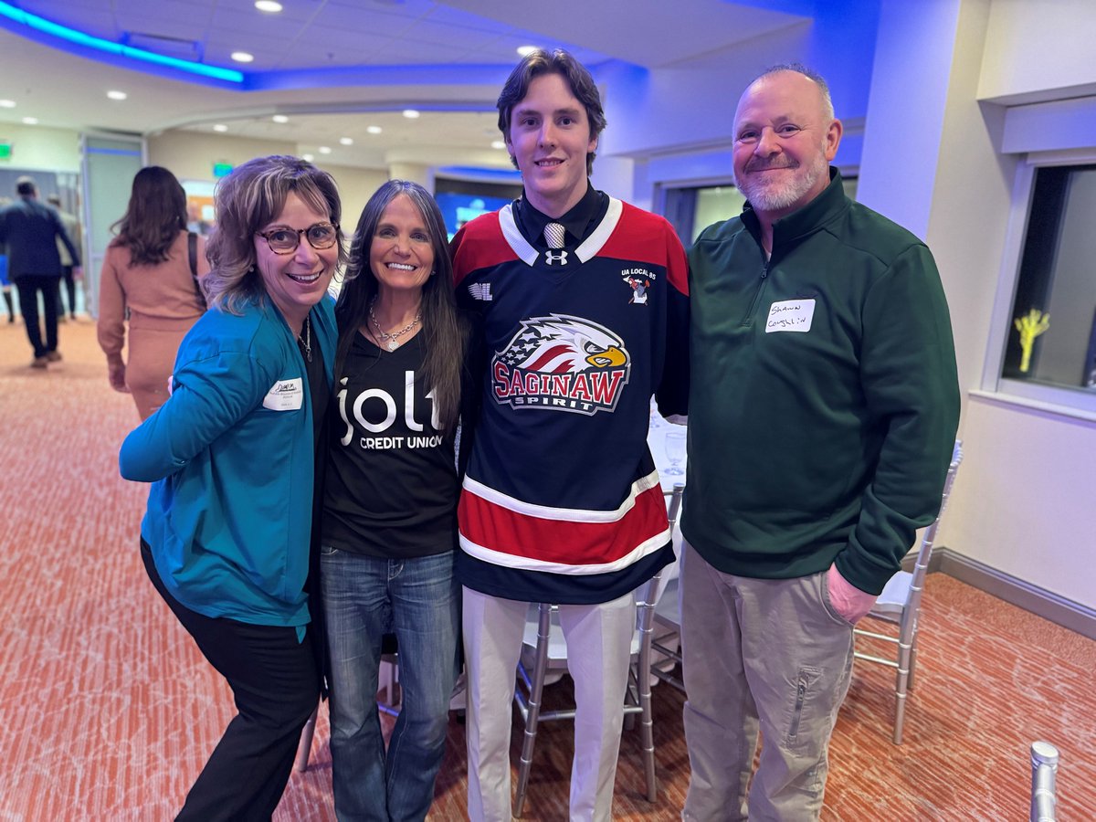 BarbSmithSRRN's tweet photo. SRRN Board Member Jenean and her husband Shawn Coughlin proudly represented the Network at the Saginaw Spirit Corporate Partner Appreciation Dinner with our friend Bridgette from Jolt Credit Union. 💙
So proud to be sponsors and to support our Saginaw Spirit! https://t.co/HY4scGR4yZ
