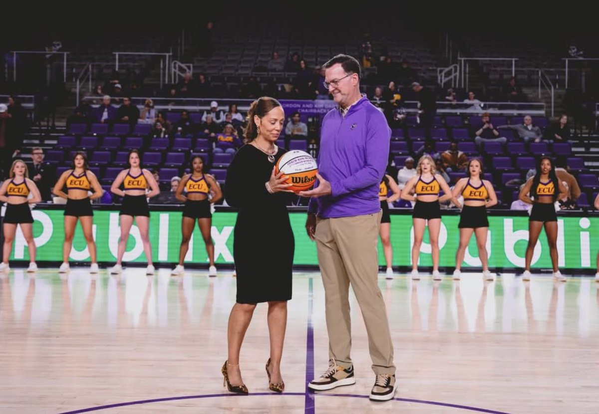 East Carolina NIL Store tweet media