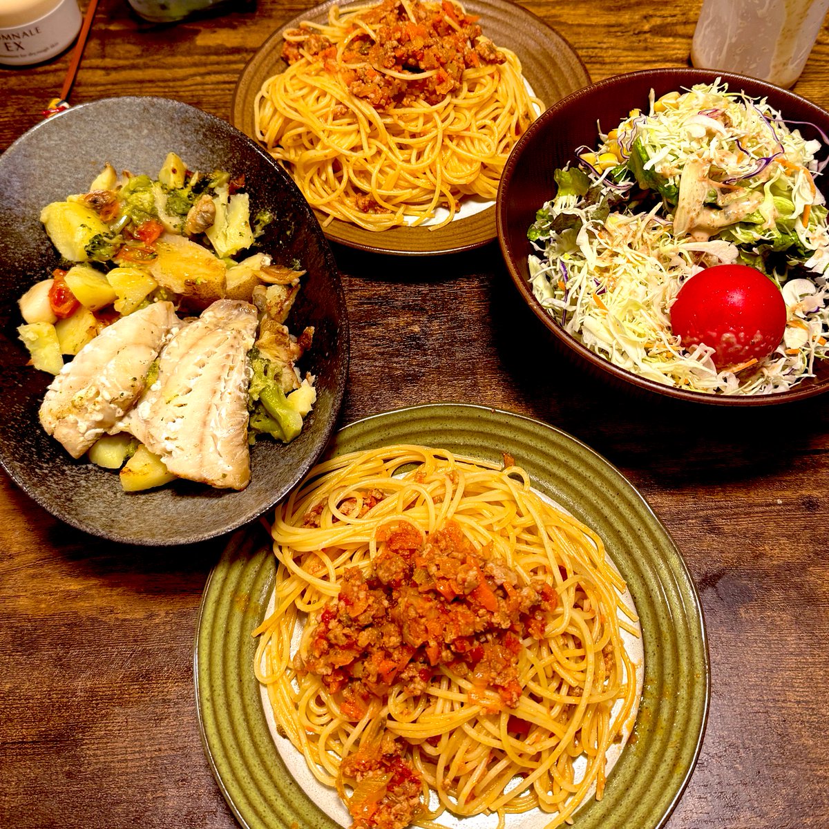 仕事から帰ってきての
ミールキットは便利なんだな
アクアパッツァとパスタとなんか野菜