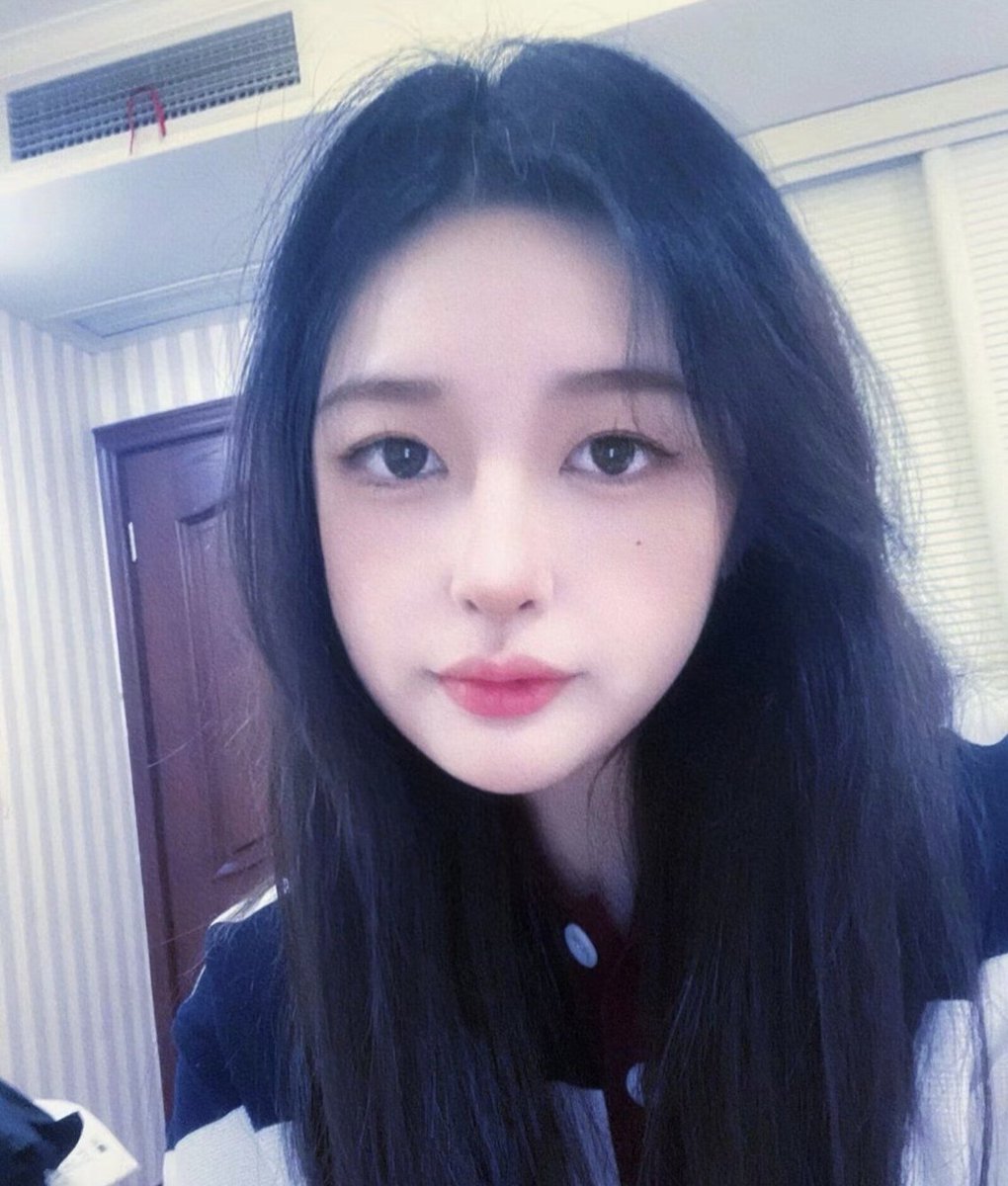 OIGBoos's tweet photo. 名字：苗萍萍
年龄：24
身高：164
体重：115
职业：无业
地区：浙江嘉兴
喜欢被称呼：白给母狗 傻逼母猪
特殊癖好：曝光 暴露 控制 洗脑 露出
投稿目的：被很多人看光好爽
自我总结：一条白给母狗，天生的傻逼肉便器 https://t.co/gLlEyOEFvg