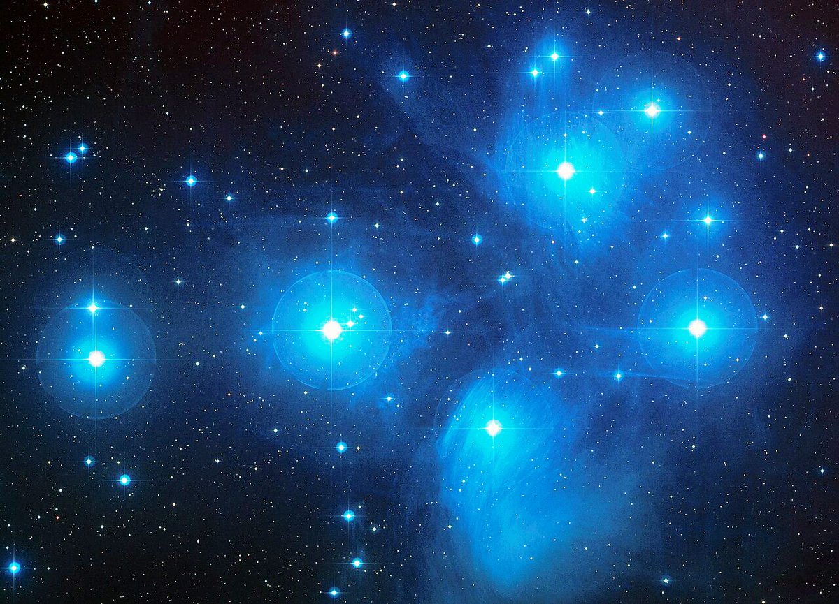 Discover a sky full of heart-stealing stars this Valentine’s Day!

Explore the February night sky in my latest article here: 
the-european.eu/story-55808/lo…

In collaboration with <a href="/palamedespr/">Palamedes</a> &amp; TDA