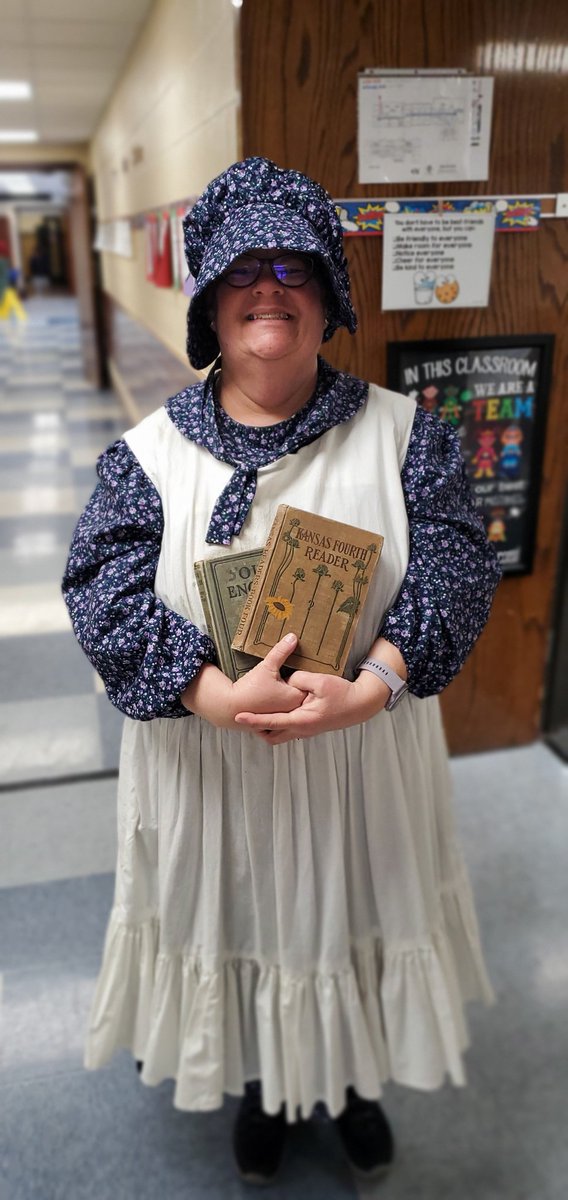 kkonecny13's tweet photo. #KansasDay2026 #KonecnysScholars learned about A Day in School in 1872. Mrs. Konecny is even in the spirit of Kansas Day by wearing her special dress! ๐ป #EdVenture #ShineBright #wpsproud @IrvingElementa1 @259Tech https://t.co/Yi8rFKyKxI