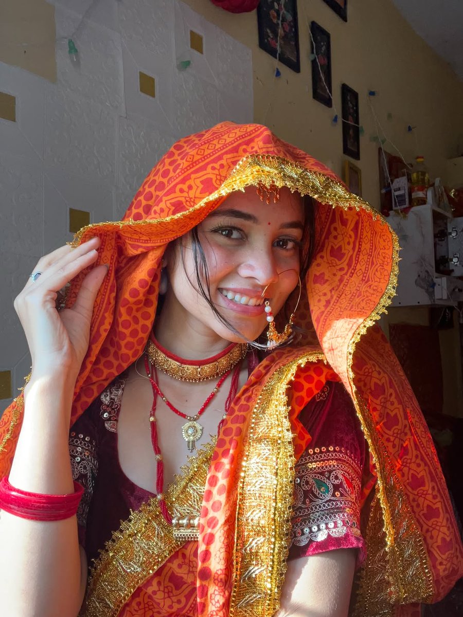 Sayantika tweet media