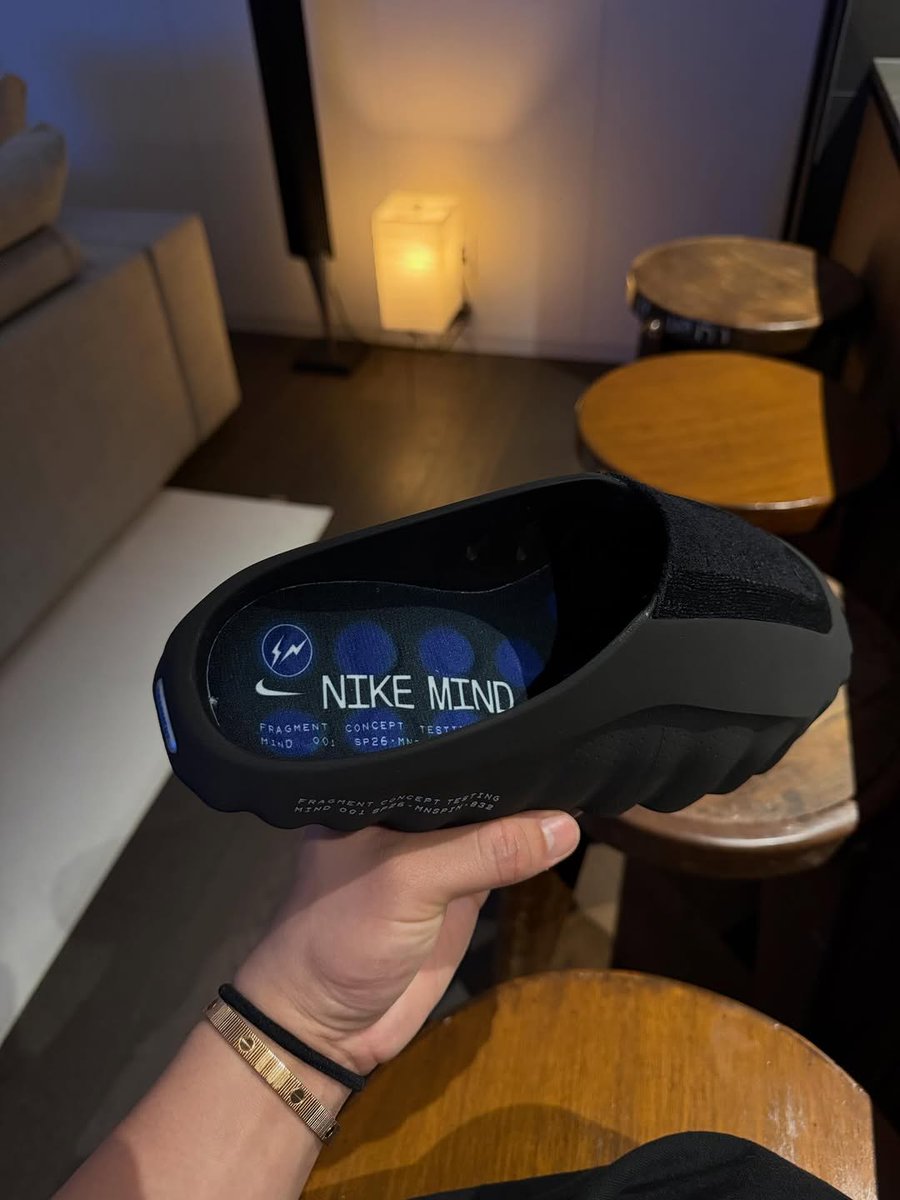 JustFreshKicks's tweet image. fragment design x Nike Mind 001 👀