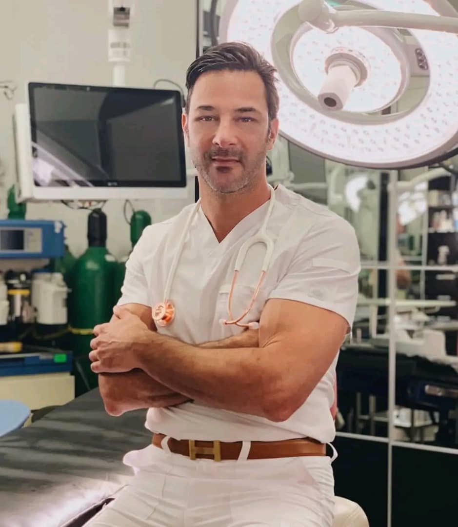 Ericbennet's tweet image. The spectacle of a doctor in action among soldiers in equal danger with equal courage, saving lives where all others are taking them, allaying fear where all others are causing it is one which must always seem glorious 🩺🇺🇸🧬