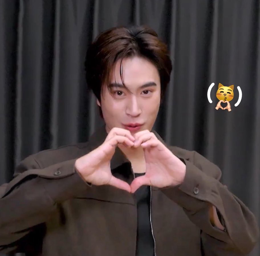 Marmeeeeeeee's tweet image. ยัยนี่อะดิ