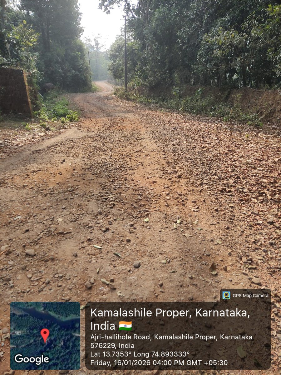 shishirak's tweet photo. @CMofKarnataka  @PriyankKharge @osd_cmkarnataka Who is accountable for the loss of lives caused by the continued neglect and unsafe condition of this road?

Complained on both IPGRS and CPGRAMS. https://t.co/C2UKlsGQ2n