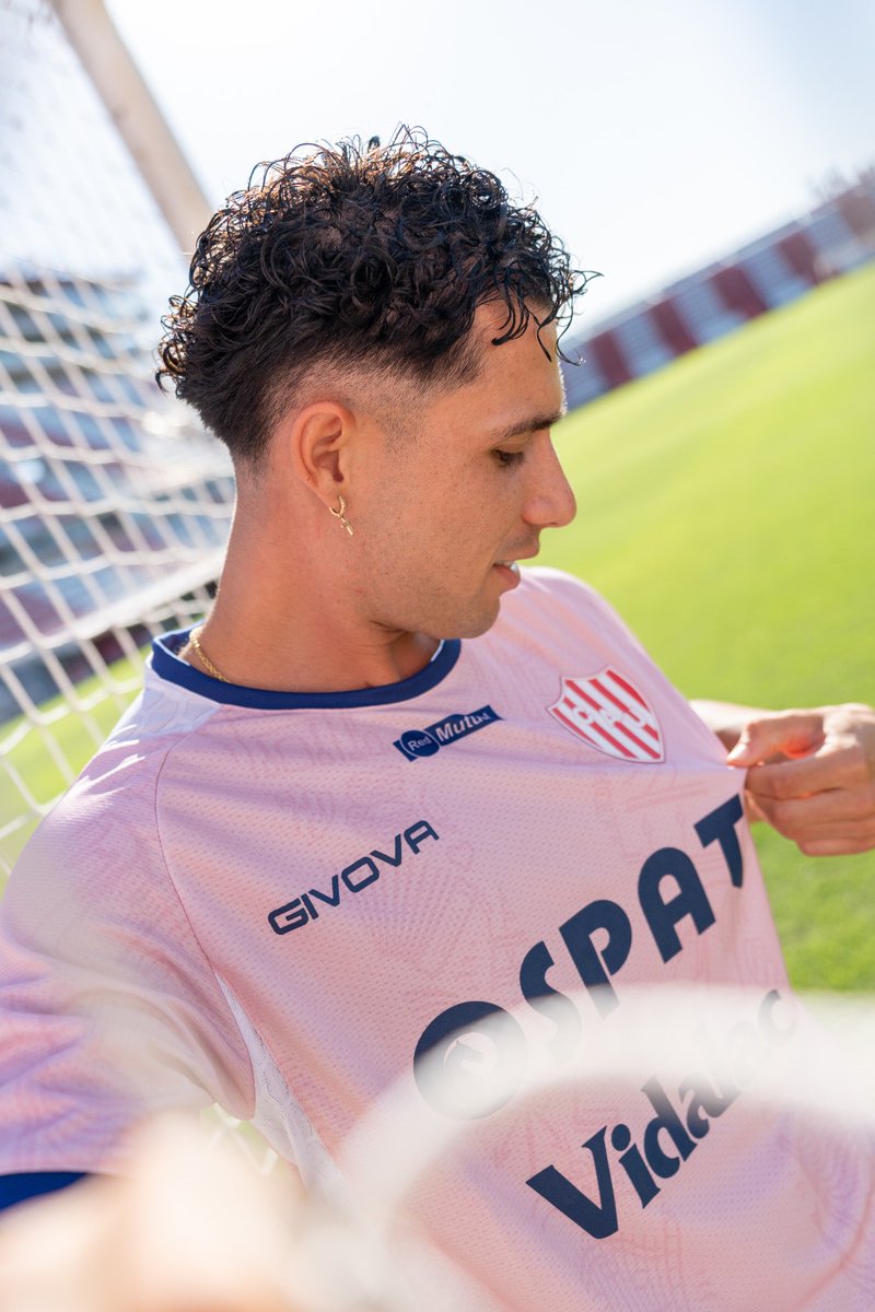 Unión x GIVOVA 🩷🇦🇹

Distinta. Única. Como nosotros. 
Ya disponible en <a href="/tiendaunionok/">Tienda Unión</a> 🔴⚪️