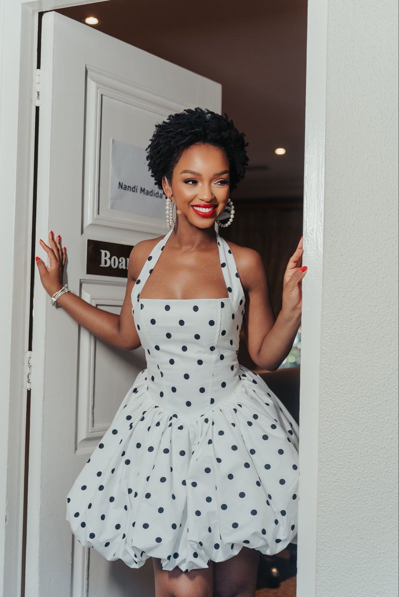 “Be patient with black men they’ve been through a lot” 

Our brother Zakes hit a Jackpot here 

Money can’t buy this kind of woman…😭

This is a kind of a Queen that can open Mayonnaise for u and not go around telling the world that she helped you opening a mayonnaise 😭🔥