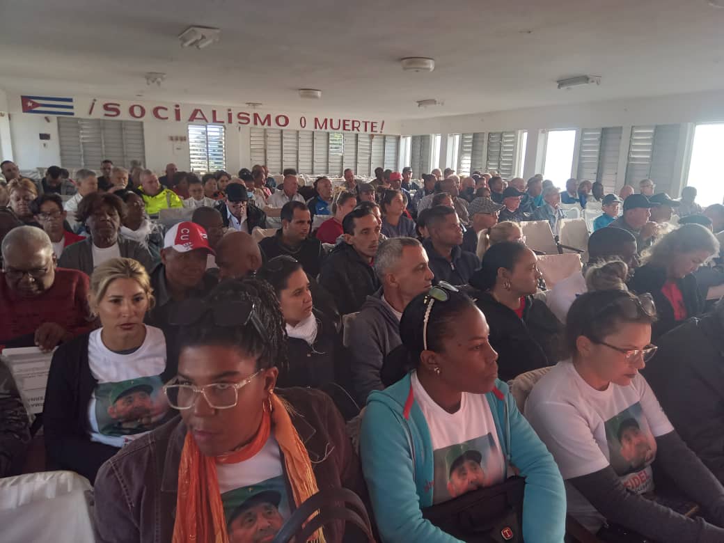 DmsJaguey's tweet photo. Sesiona Pleno Extraordinario del Comité Municipal del Partido donde se analiza el aseguramiento político al Programa de Gobierno para corregir distorsiones y reimpulsar la economía en Jagüey Grande.
#MatancerosEnVictoria https://t.co/TFvAhy9KBs