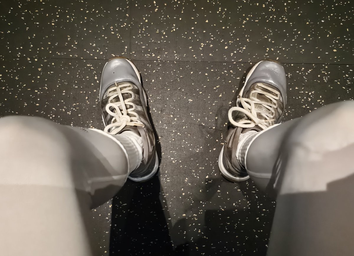 wcm163358's tweet photo. 傻逼们来对着爹的臭康扣发情✌️🤪✌️🧠🧠🧠 #男高s #男高m #白袜臭脚 #高弹 #篮球袜 #恶堕 #gooner #反差 #原味白袜 https://t.co/QQa4b3kM9O