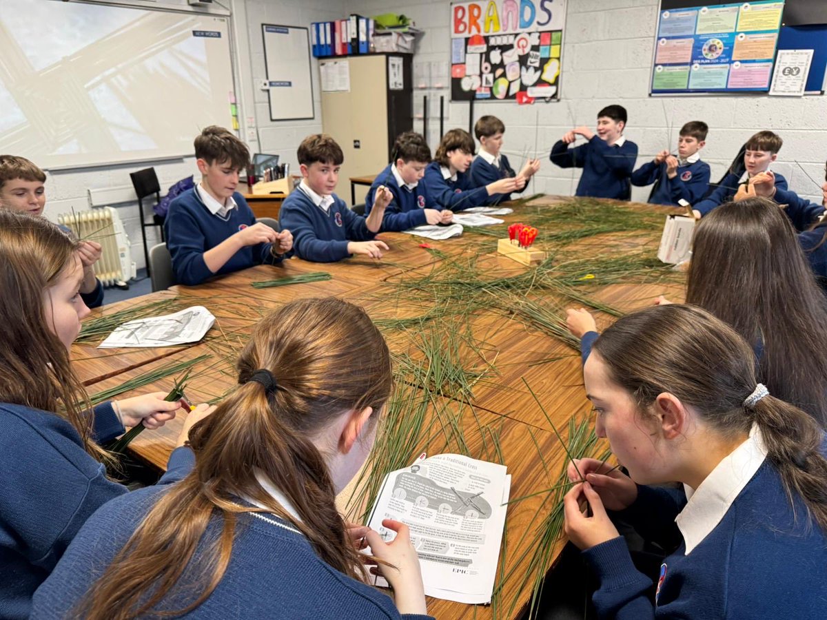 Causeway Comp.School tweet media