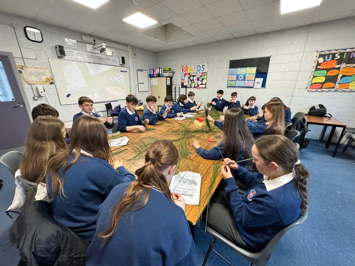 Causeway Comp.School tweet media