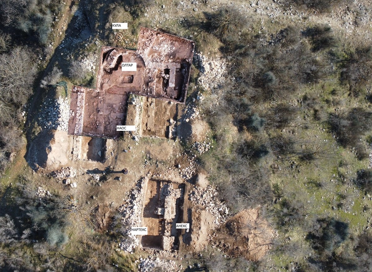 Aрхеолошкото одделение на НУ Музеј Куманово заврши со археолошките ископувања на ранохристијанската црква на лок. Градиште, с. Пчиња, во Бислимска Клисура. 

Продолжете со читање >>> marh.mk/novi-otkritija…