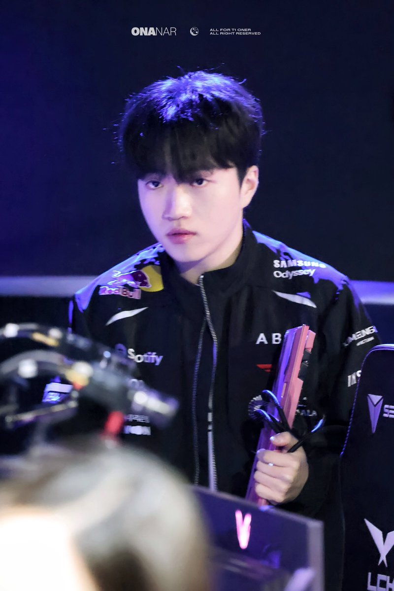 「260109 시즌 오프닝」

 It‘s showtime🔛
#Keria #케리아 #류민석 #T1WIN