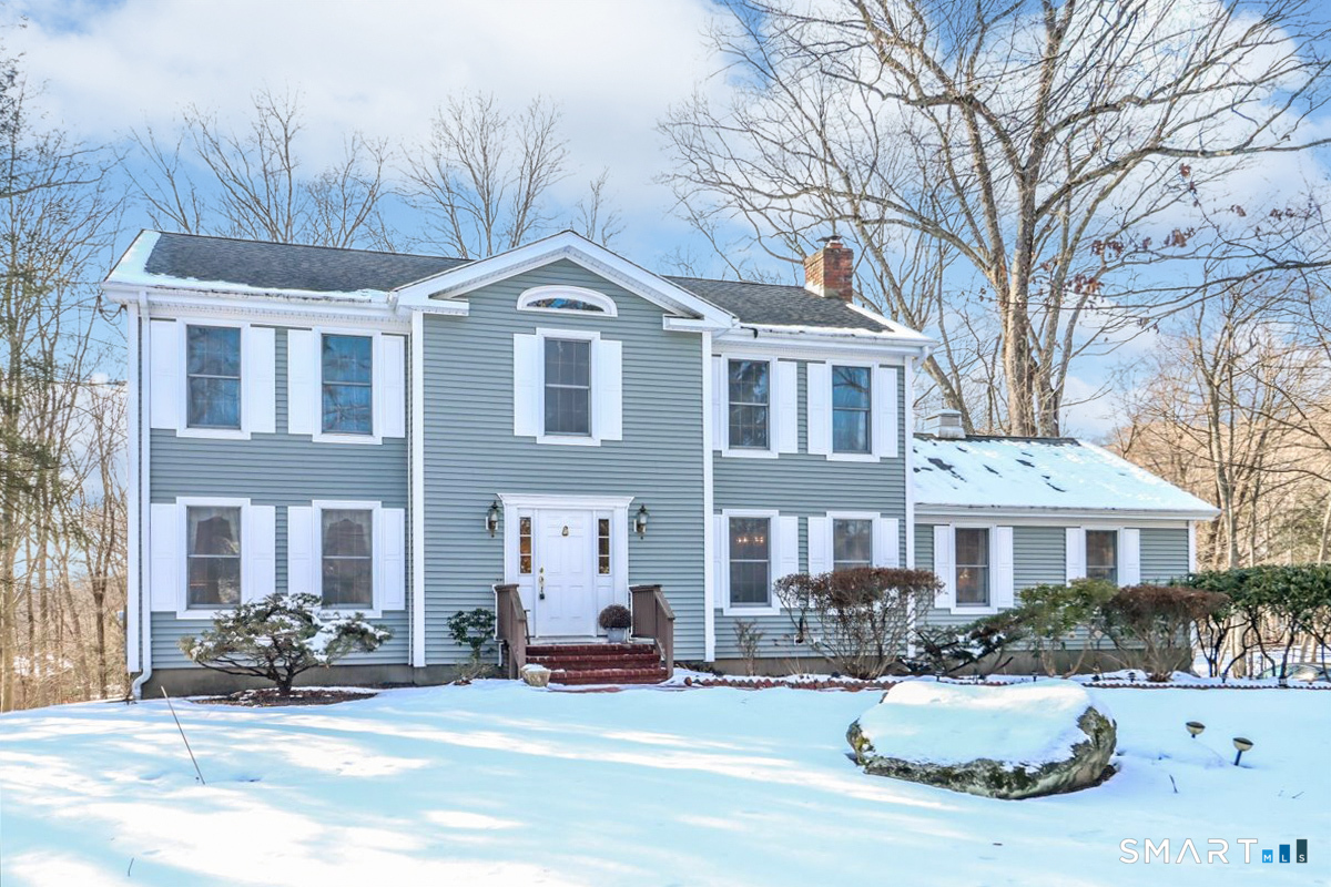 KathyHamiltonCT's tweet photo. 185 Quaker Farms Road, Oxford, CT, 06478
4 bed | 2.5 bath 3012 Sq. Ft.
Active | 615000
https://t.co/xsencd341b
This large Colonial is designed with comfortable living in mind, offering spacious rooms and a thoughtful layout throughout. The oversized eat-in kitchen is truly the... https://t.co/68DneJVSg9
