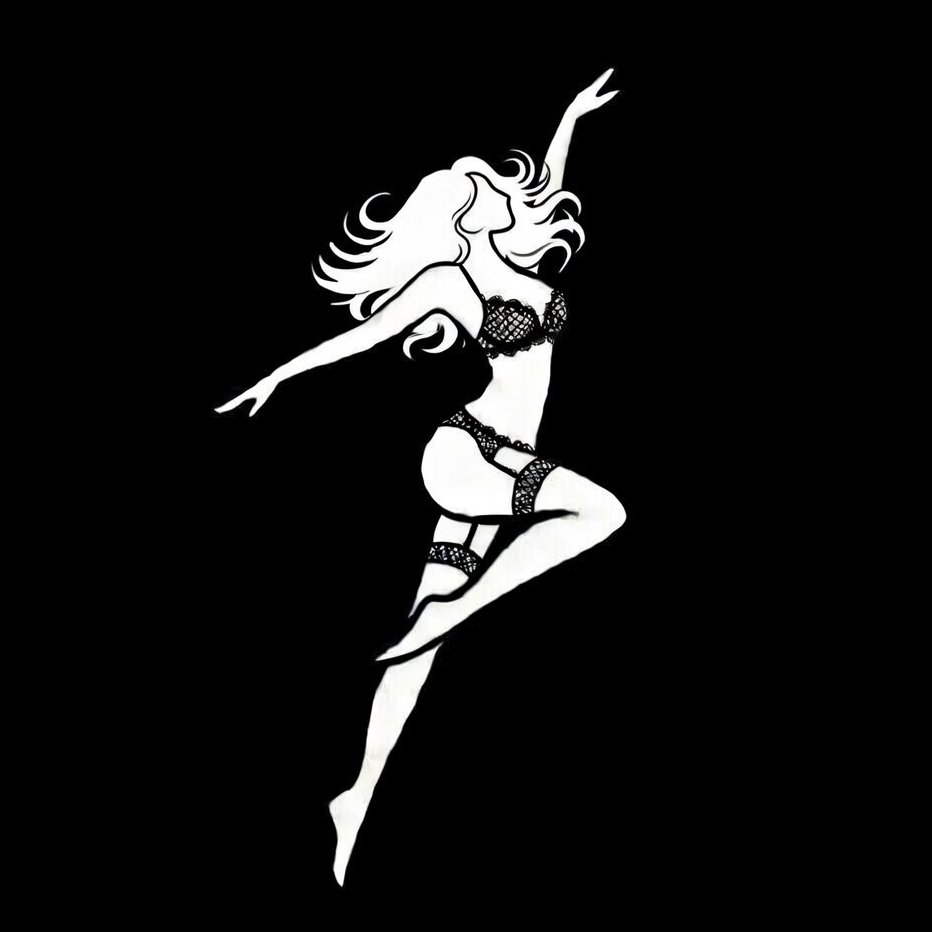 flapprdotnet's tweet image. MJ has Air Jordan.

Sweeney has Syrn.

Excellence sells itself.