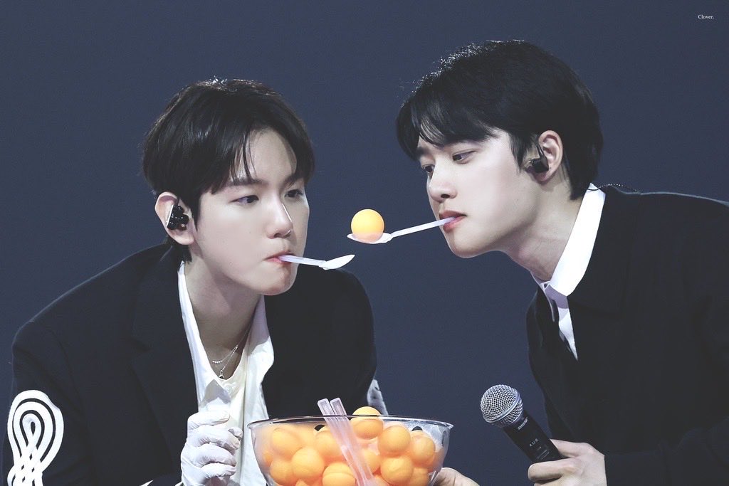 해피 백도 데이 ~~ 🐶🐧

#14YearsWithBaekhyun
#큥_데뷔14주년_축하해
#14YearsWithKyungsoo
#경수와_웃고울던_14년