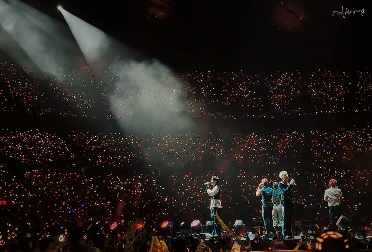 VelaBerry_'s tweet photo. Bringing this up coz why not. My fave shot from my phone during SAW kick off huhu

SB19 SAW CONCERT ALBUM
@SB19Official #SB19
#SaWKickoffConcertAlbum https://t.co/tkljjJ093r