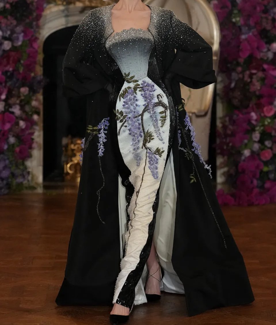 soomienana's tweet image. Miss Sohee SS26 Haute Couture..🪻