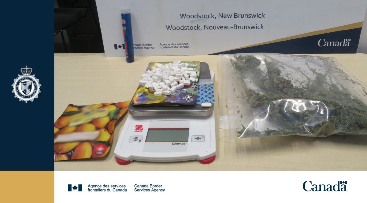 FrontiereCan's tweet photo. Les agents de l'#ASFC à Woodstock, au N.-B., ont arrêté un canadien entrant clandestinement au Canada avec des produits de cannabis et des comprimés de méthamphétamine. Les comprimés étaient dans un colis scellé étiqueté « fleurs de cannabis ». Il a été remis à la @GRCNB. https://t.co/EG9LsqjmFH