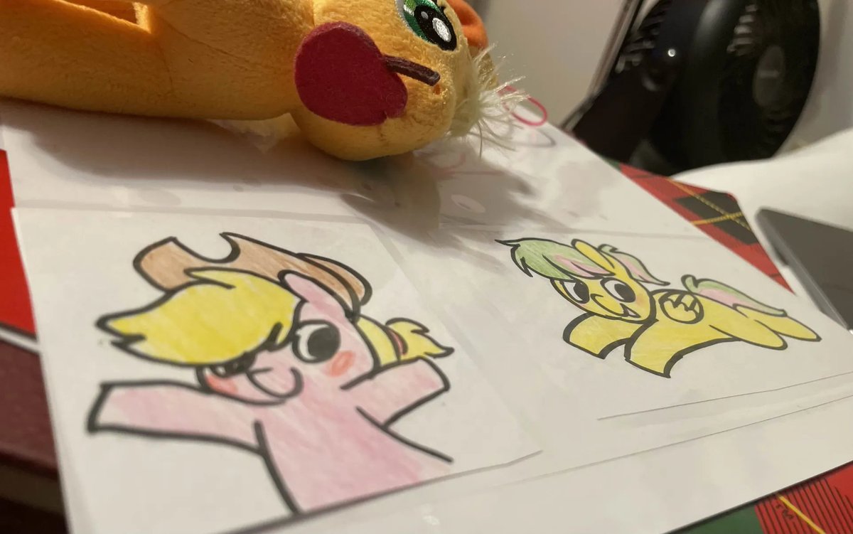 Higgly ❄️ tweet media