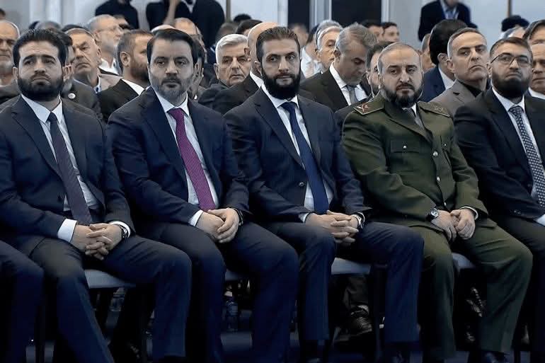 عامٌ كامل على تنصيب السيد أحمد الشرع رئيساً للجمهورية العربية السورية.

ما تقييمكم للإنجازات في هذا العام؟