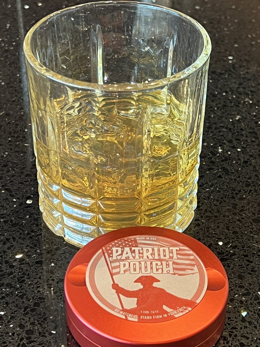 SamSamCigarMan tweet media