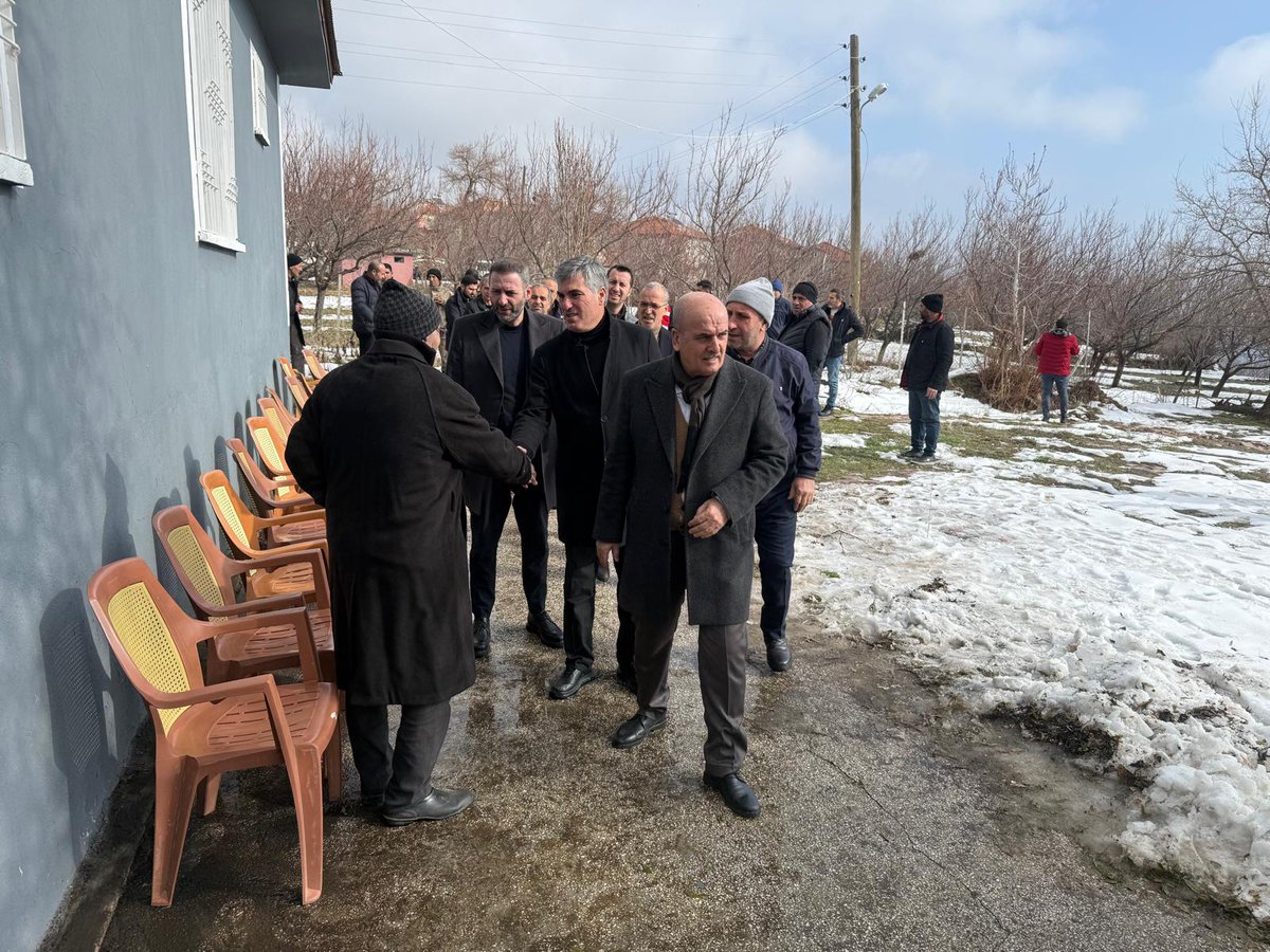 Bugün Pütürge ilçemizin Aktarlar Mahallesi’nde, Pütürge ve Kale ilçelerimizi ilgilendiren maden sahası ÇED raporu ile ilgili bilgilendirme toplantısına katıldık.
Toplantıda vatandaşlarımızın endişeleri dile getirildi, bizler de bu hassasiyetleri yetkililere ilettik.