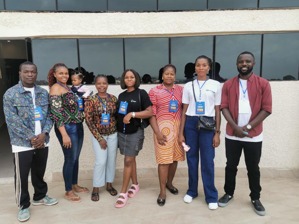 OgbajiIfeanyi's tweet image. The amazing team behind the successful shoot of the Onitsha Business Hangout @OBHNG_.

Sir Joe @JosephOnuorah and Mr. Stan @Stazingar, na our Oga una be, daalụnụ, nke ụnụ́ akọkwana akọkwana ụnụ́.

Fam, una go like the video, we nailed it, a new Onitsha is Possible.😊😊