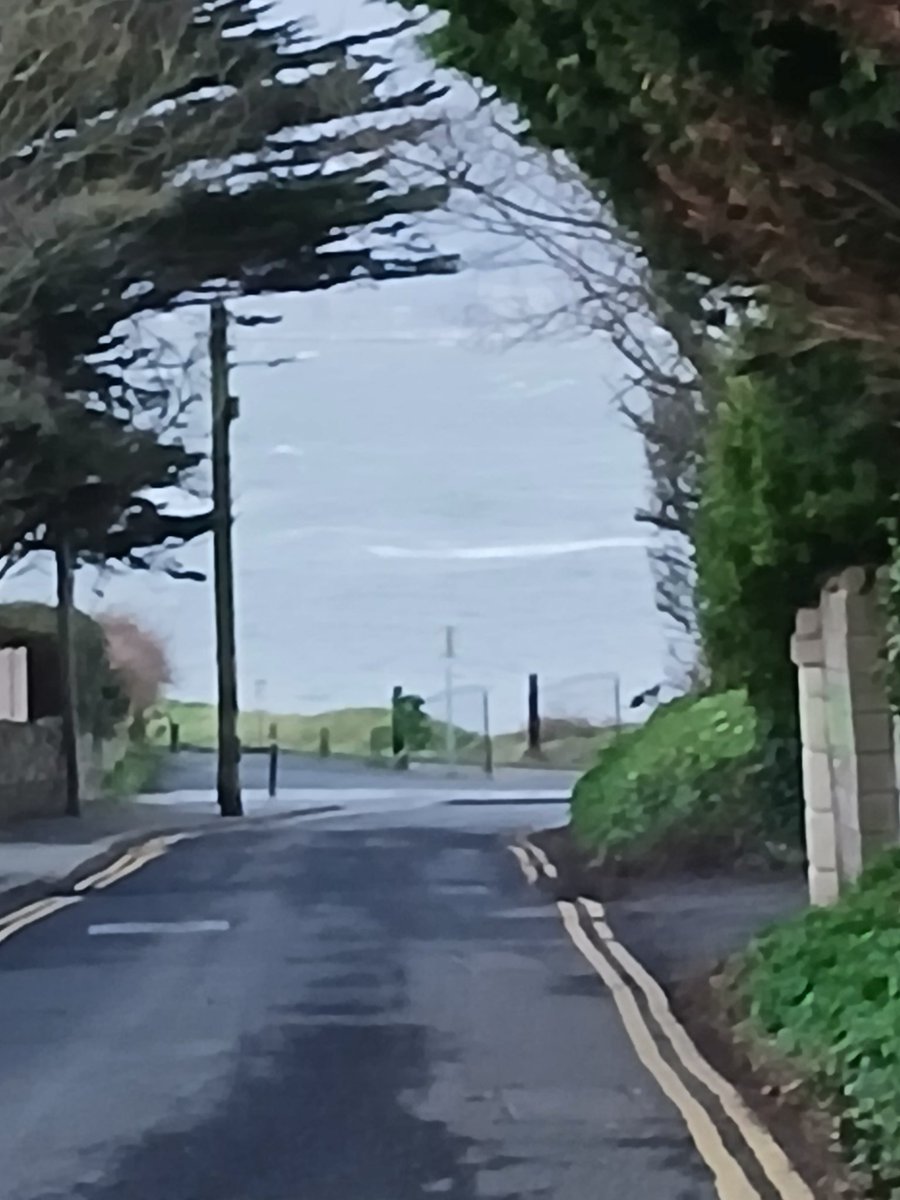 AmbJackieOH's tweet image. Days 26-28 #100daysofwalking. Mostly short dashes between the wind and rain. #StormChandra. Hope all are staying safe and not affected by the flooding.