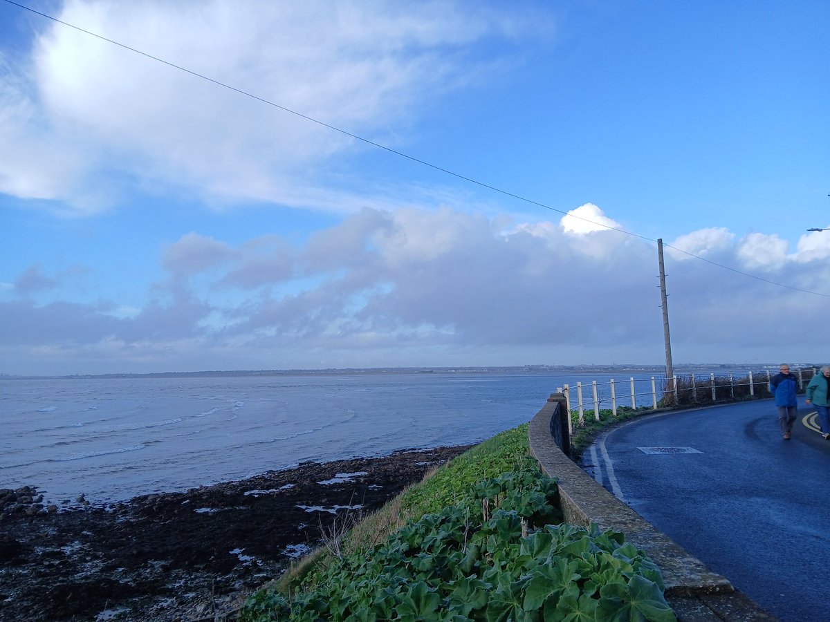 AmbJackieOH's tweet image. Days 26-28 #100daysofwalking. Mostly short dashes between the wind and rain. #StormChandra. Hope all are staying safe and not affected by the flooding.