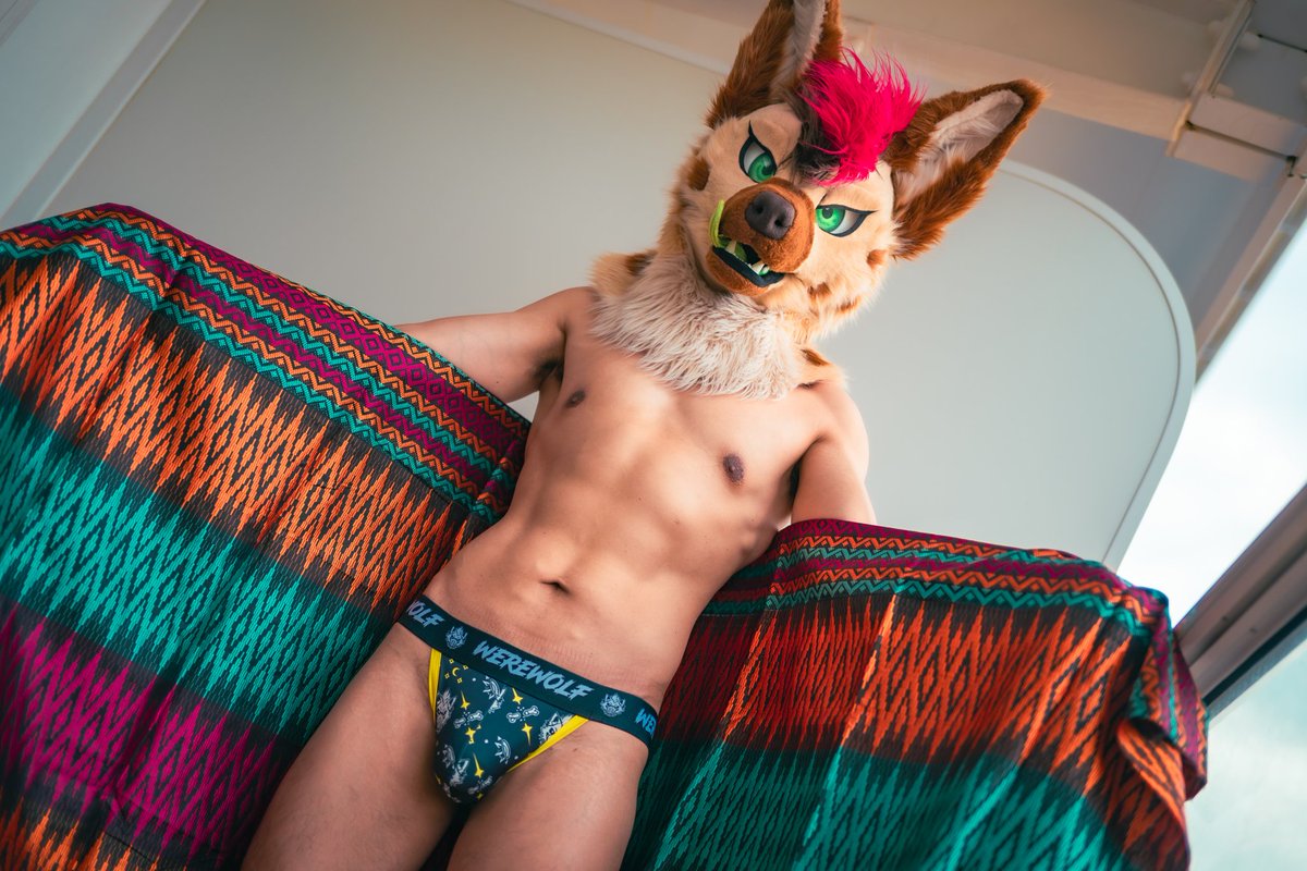 Riyon Yeena 夜用 tweet media