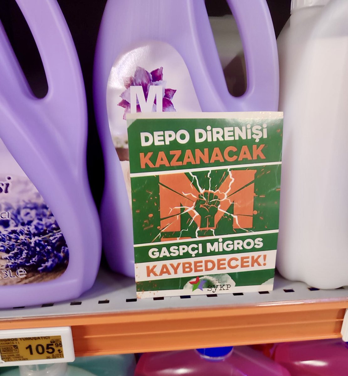 istanbulsykp's tweet photo. Sefalet koşullarına karşı hakları için direnen Migros depo işçilerinin yanındayız! 

Depo direnişi kazanacak, gaspçı @Migros_Turkiye kaybedecek! 

#GaspçıMigros #MigrostaSefaleteHayır https://t.co/KnBXCNM3lm