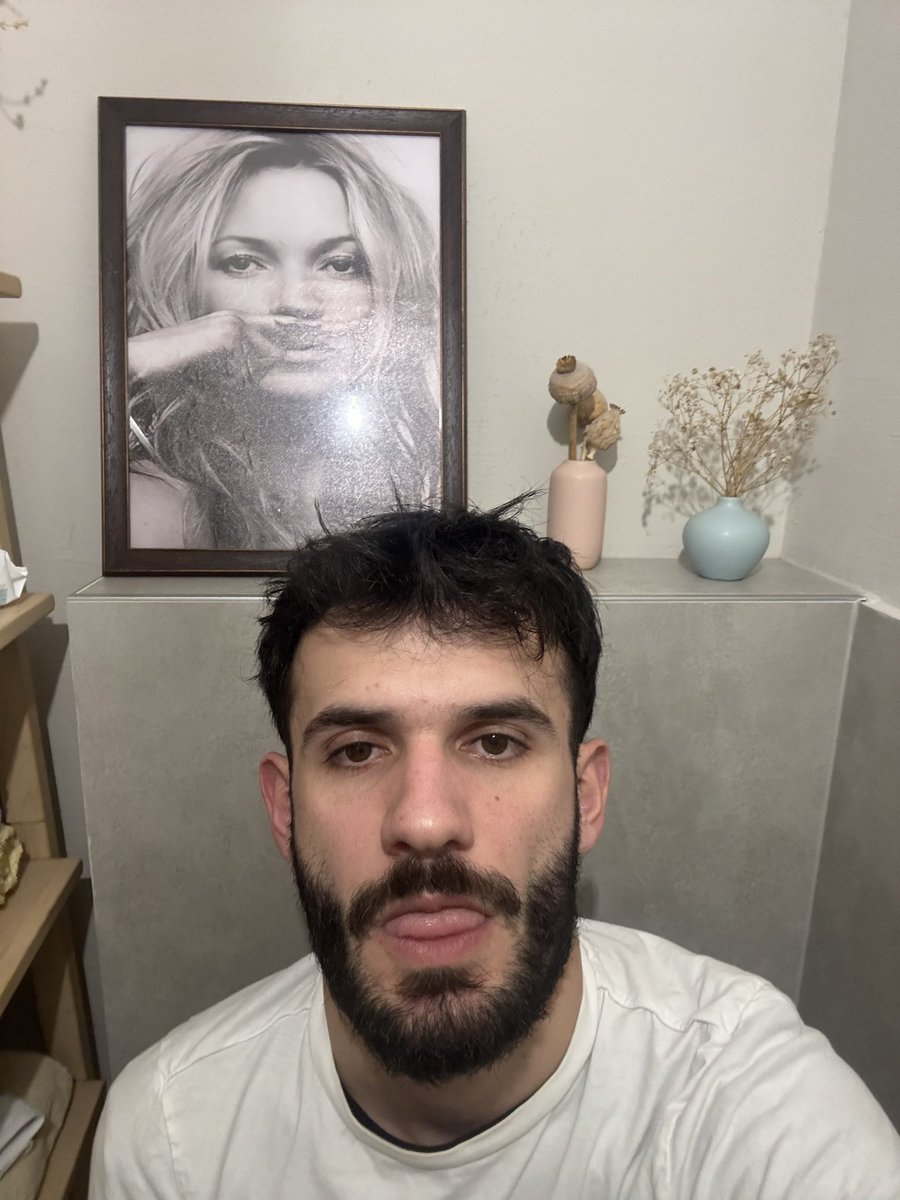 Anδερ tweet media