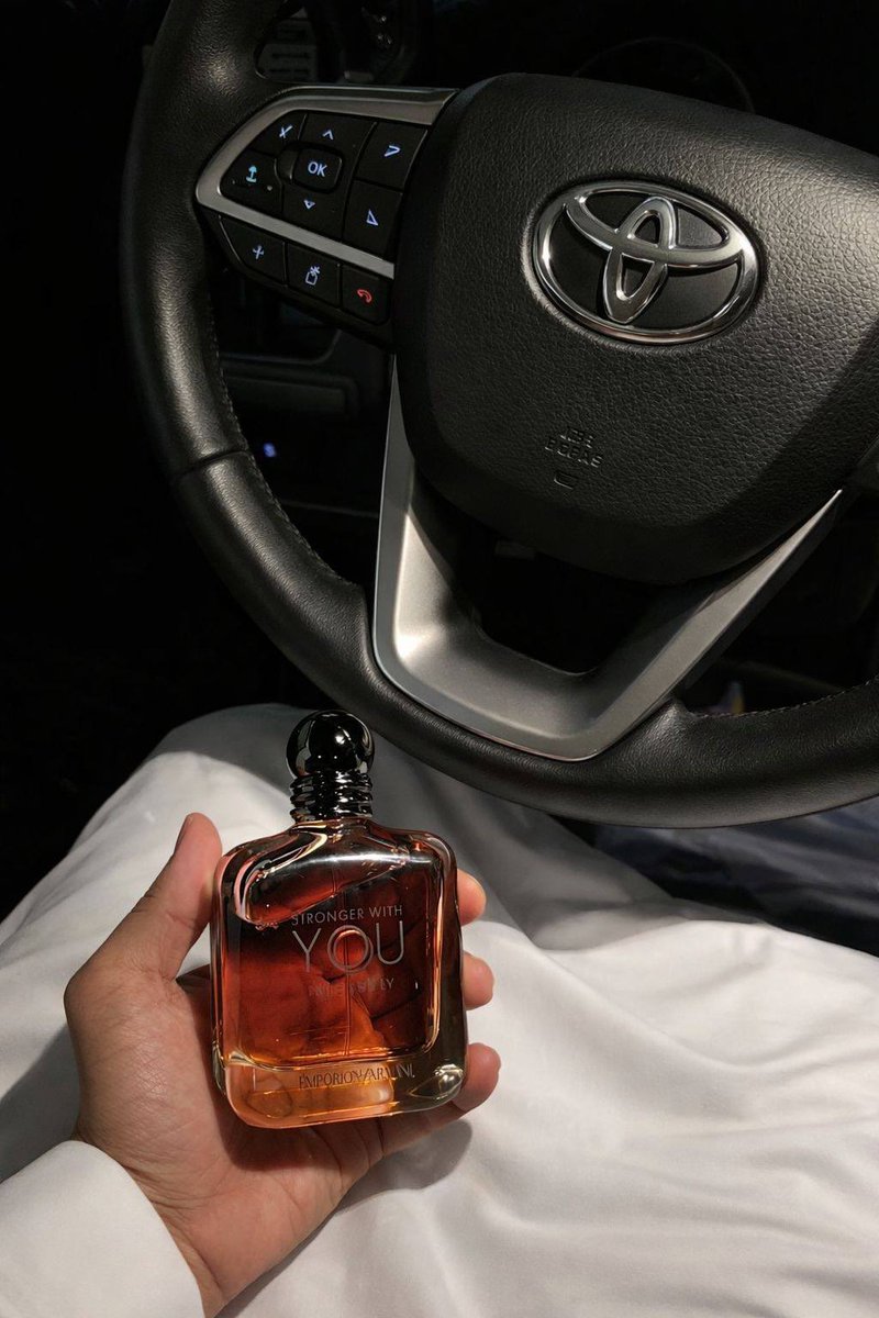 1Sufian_9's tweet photo. ذا العطر يصلح للصيف والشتاء
يصلح للدوام والمناسبات والبيت ولكل شيء

عطر استثنائي غير طبيعي ماشاءالله https://t.co/zBrjCHYtOB