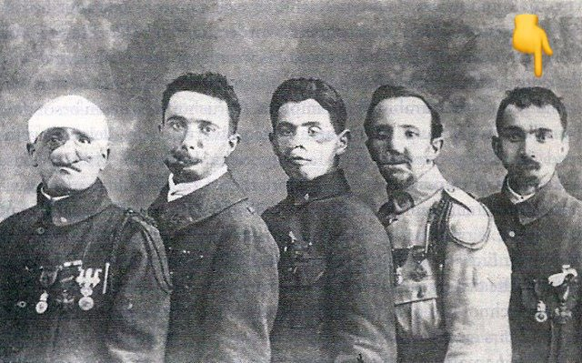 This man was forgotten by History.

Son visage a traversé le temps. Son histoire s’est effacée avec le temps.

His story vanished. Not anymore, find out more about him below