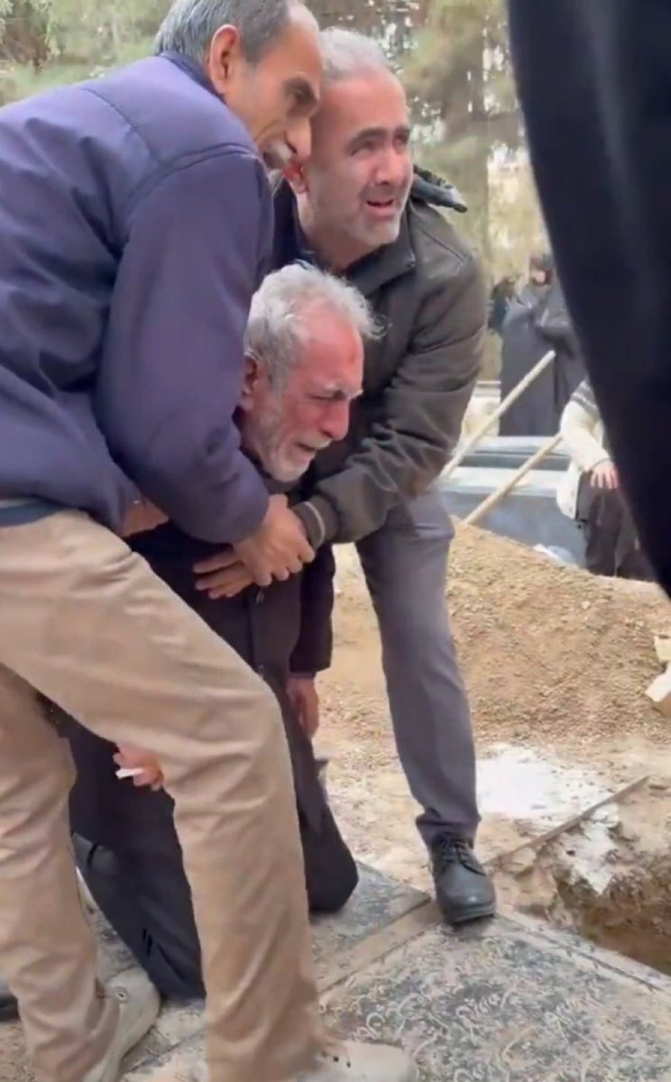 sarahraviani's tweet image. Don’t stop talking about Iran.
Don’t stop talking about Iran.
Don’t stop talking about Iran.
Don’t stop talking about Iran.
Don’t stop talking about Iran. 
Don’t stop talking about Iran.
Don’t stop talking about Iran.
Don’t stop talking about Iran.
Don’t stop talking about Iran.