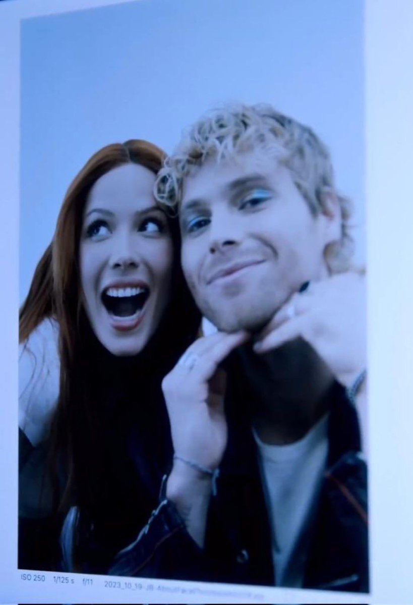 h5ego's tweet image. god please bring my family back together