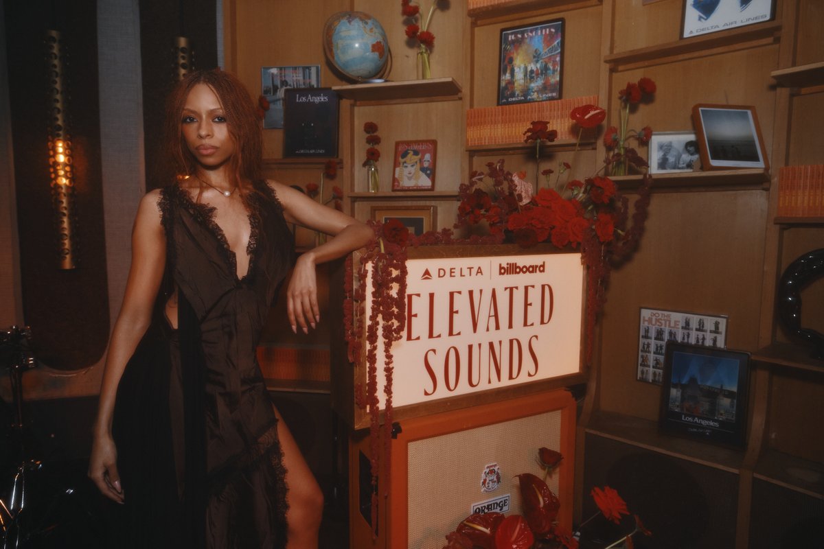 .<a href="/delta/">Delta</a> treated SkyMiles Members to a night of sound and soul with one of music's most evocative voices, <a href="/ravynlenae/">ravyn lenae</a> 🎵✨ #ad 

Become a Member and learn how to turn your miles into memories you'll never forget: bit.ly/4rdfpNo