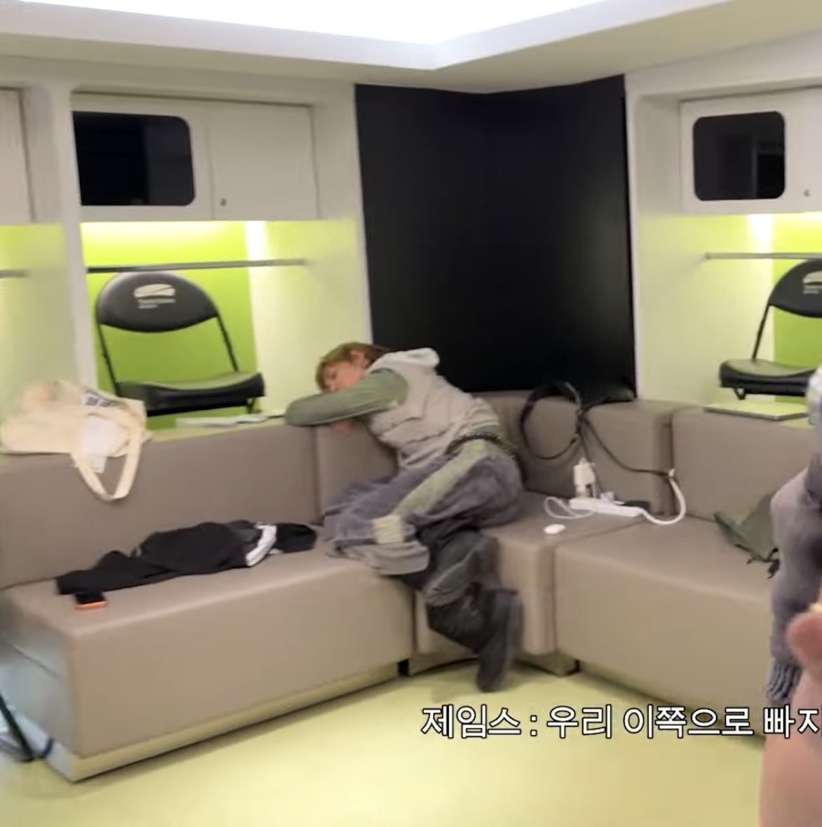 mrtinkitty's tweet image. an 190 km baby sleeping