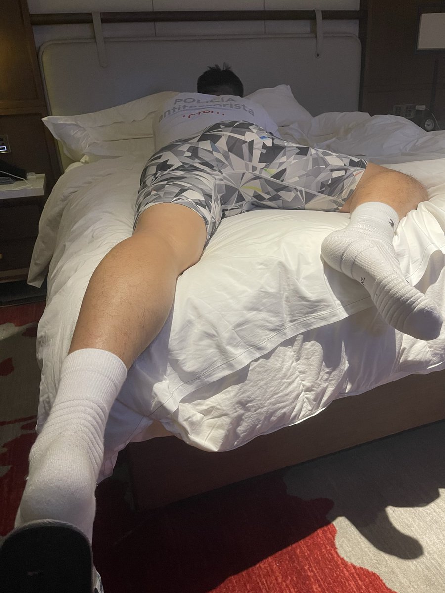 每天都很困 tweet media