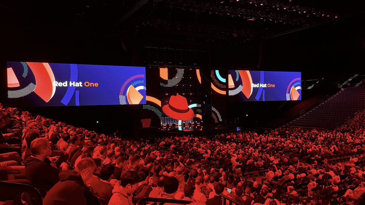 lab8010's tweet image. 今話題のRHEL(レル)についてラスベガスにて学習中です

今年2026年も新たに提供される非常に先進的で役に立って機能が満載です

まだここではお話しできませんが今後公開可能になりましたら皆様に本アカウントを通じて紹介して参ります

#RedHat
#RHEL
#レル