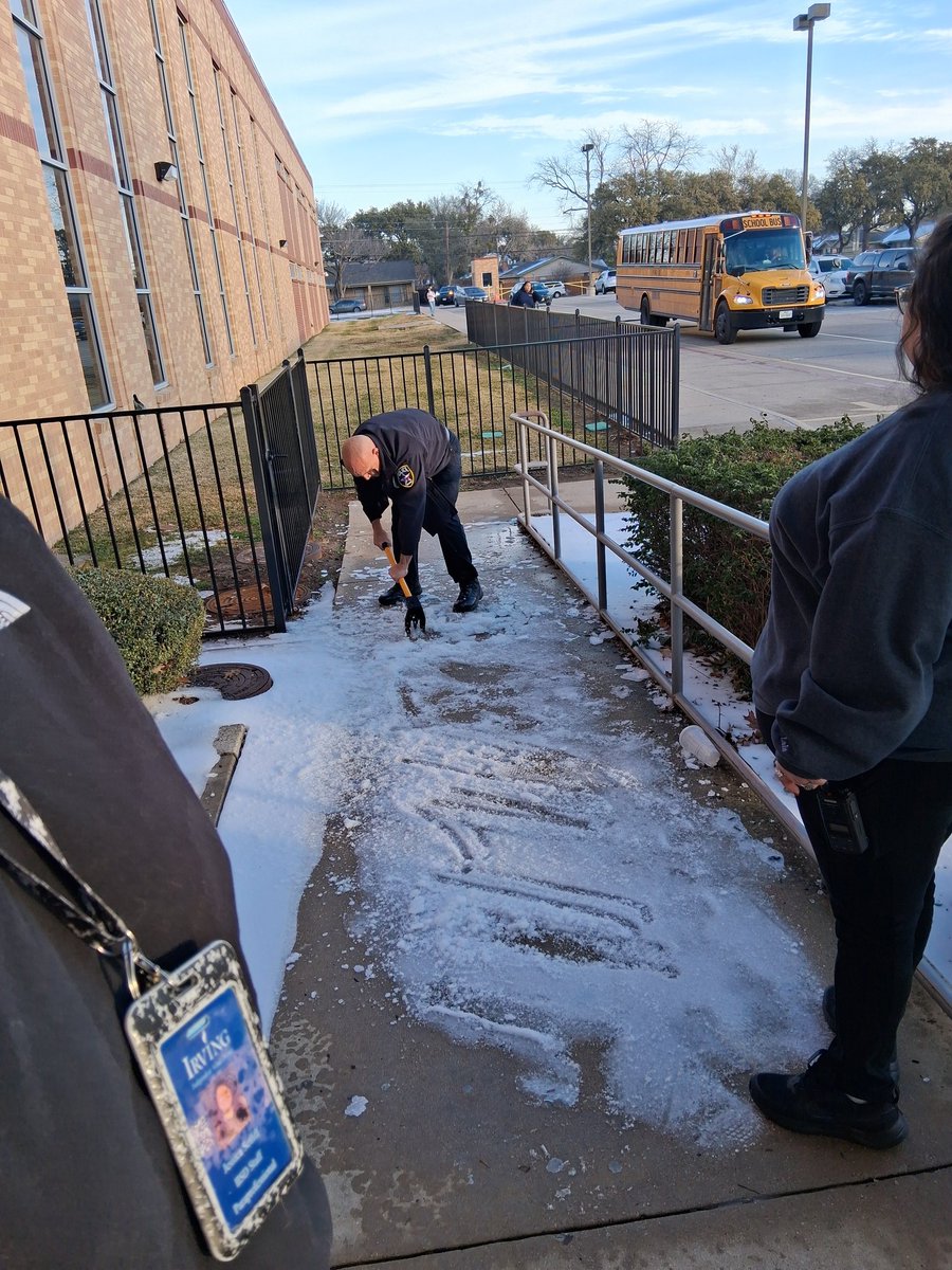 Melanie Graves 👩🏼‍🏫🏅🧩🎓 tweet media