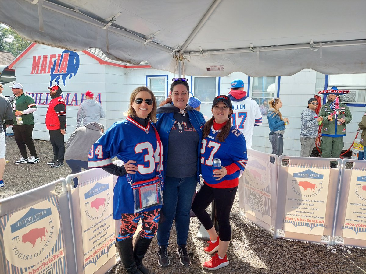 This is so sad to me but I totally understand the need. I hope that whoever buys this house is able to keep up the fun atmosphere.