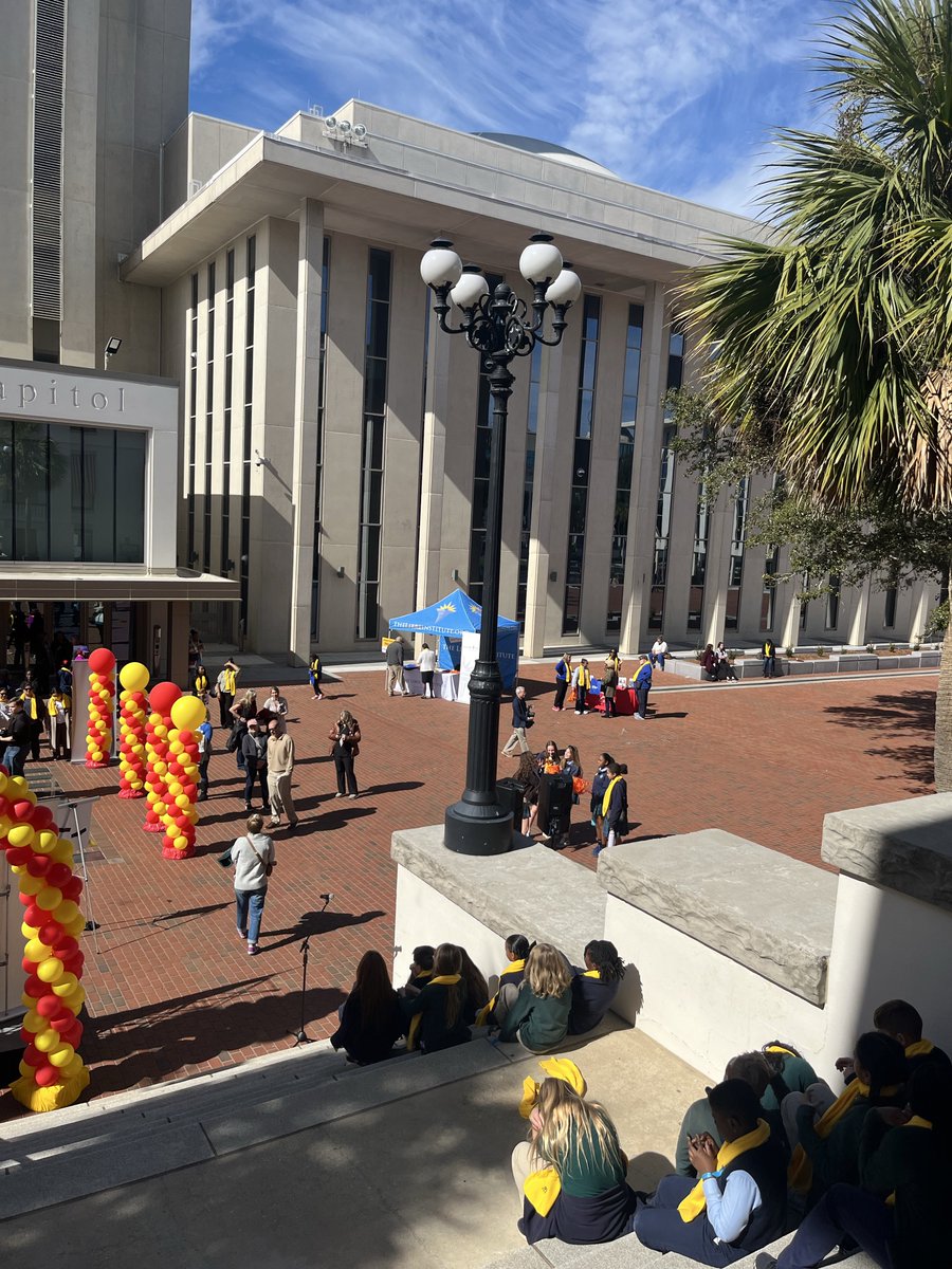 AFPF_FL's tweet photo. 5 minutes….until we start our School Choice celebration! @LibreInstitute @ntlschoolchoice https://t.co/JUP8BTUwZU