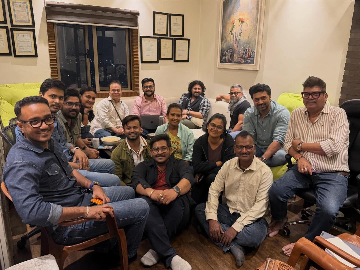 CineBuff2003's tweet image. Doing what we are  G̶O̶O̶D̶ sorry #BAD at
Making Cinemas n Telling Stories ❤️
#Preproduction #Dev50