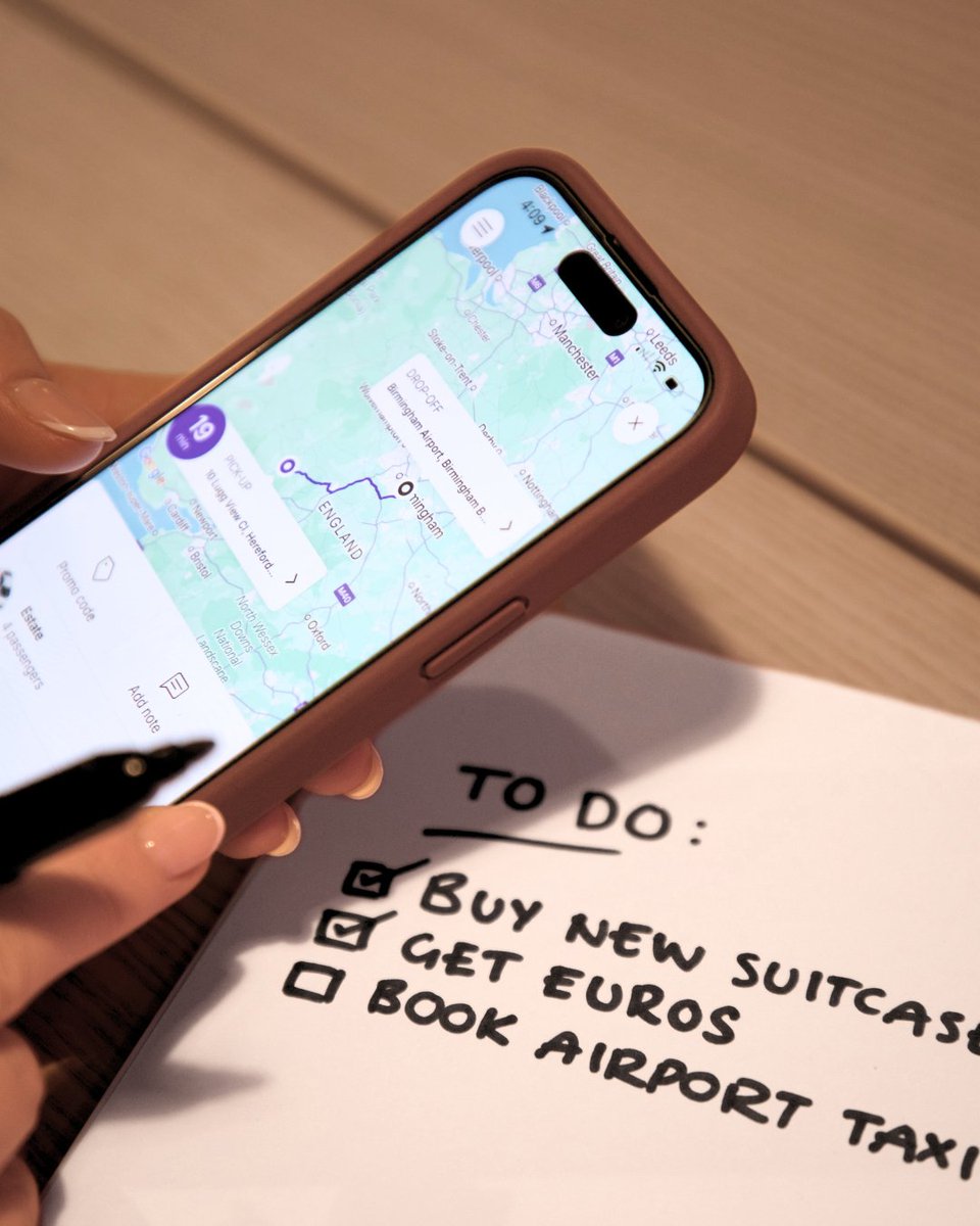 Have you started February by booking a holiday?
 Planning your holiday should feel exciting, not spent stressing about airport transport.  With Blue Line, start your holiday the right way - stress-free, comfortable, and reliable.

In 2026, choose less waiting and more moving! 🚖