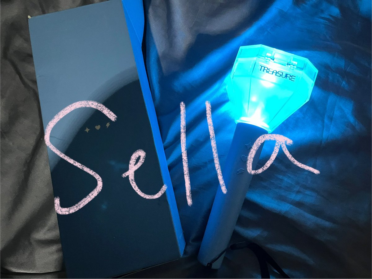 0909pages_'s tweet photo. WTS TREASURE LIGHTSTICK TREASURE VER 1 TEULIGHT 

– 460.000
- co by 🍊 
-  inc strap + box
– goodcon, GA BUDEKKK 

📍 Kebon Jeruk, Jakarta Barat (cod boleh tapi sekitar sini yah) 

💗 freebies album, photocard official, sticker, dll 💗 

wts wtb treasure lighstick teulight https://t.co/GIm898lbV9